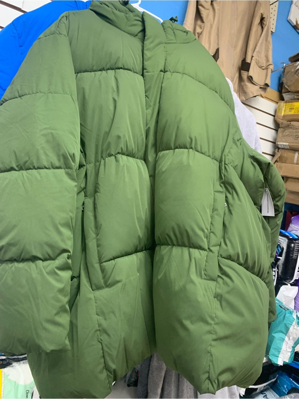 Amazon Essentials Men’s Olive Green Puffer Jacket